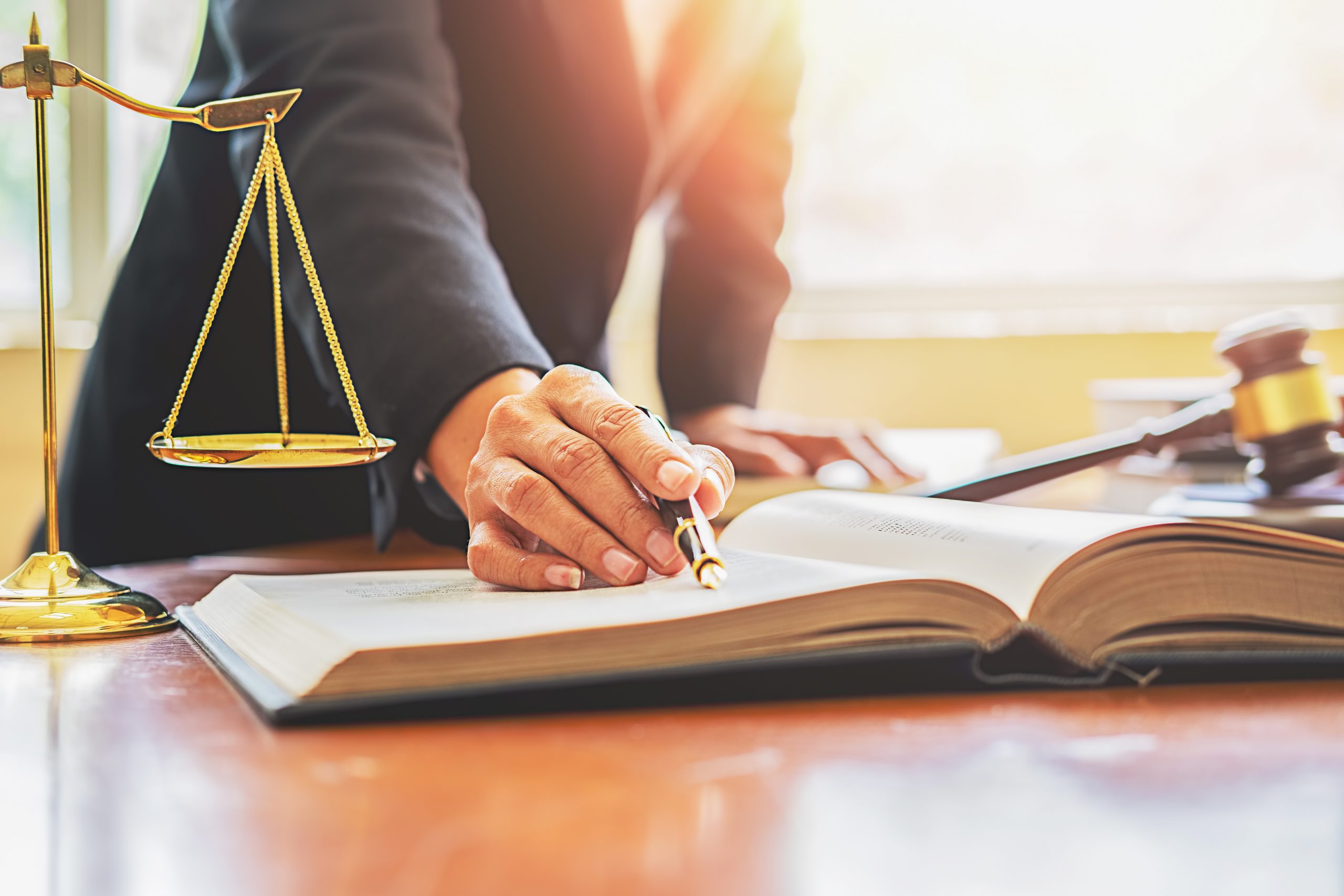 דיווח על עבירות מיסים בעת גירושין – כשסכסוך משפחתי הופך לחשיפה פלילית וכלכלית